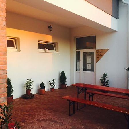 Guest House Hodus Vydrany Экстерьер фото