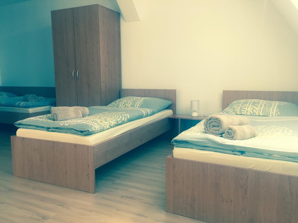 Guest House Hodus Vydrany Экстерьер фото